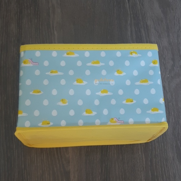 1 HR sale 🎈Gudetama foldable makeup box - Picture 2 of 5
